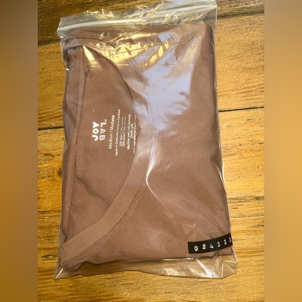 JoyLab Chocolate Brown Short Sleeve Cropped Soft Athletic Tee Workout - Picture 9 of 9